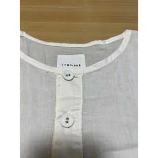 TOUJOURS 綿ローンヘンリーネックブラウス試着