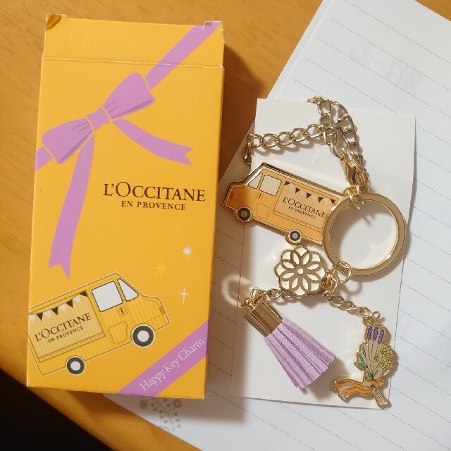 L'OCCITANE(ロクシタン)のロクシタン　ハッピーキーチャーム レディースのファッション小物(キーホルダー)の商品写真