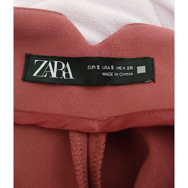 ZARA(ザラ)の(新品未使用)ZARAピンクパンツ レディースのパンツ(カジュアルパンツ)の商品写真