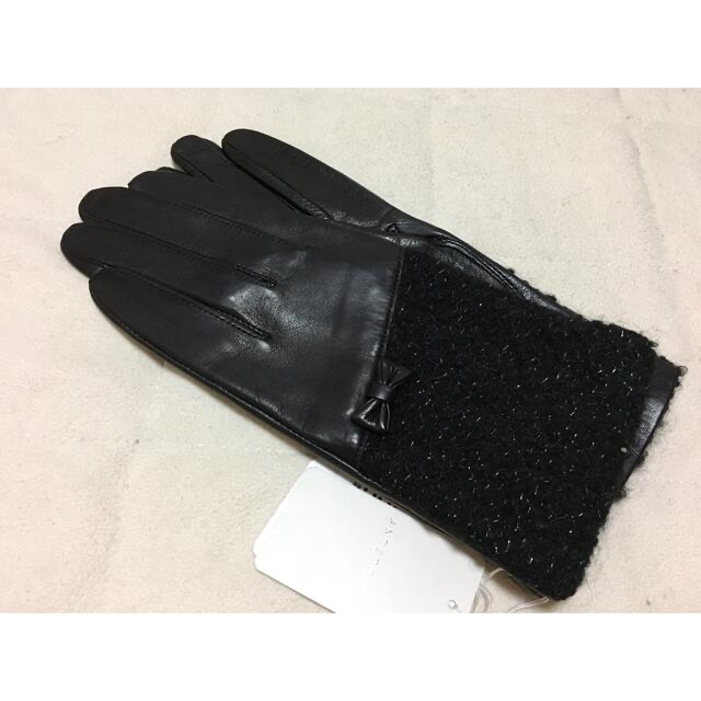 ANTEPRIMA(アンテプリマ)の143新品 ANTEPRIMA羊革ラムレザー × ツイード調切り替えデザイン手袋 レディースのファッション小物(手袋)の商品写真