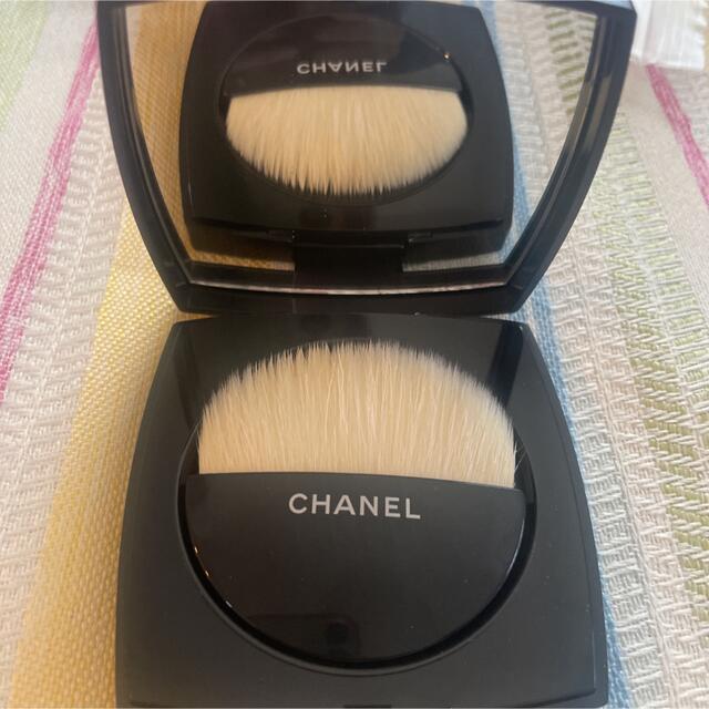 CHANEL(シャネル)のシャネル プードゥル ルミエール 10 アイヴォリー ゴールド 8.5g コスメ/美容のベースメイク/化粧品(フェイスカラー)の商品写真