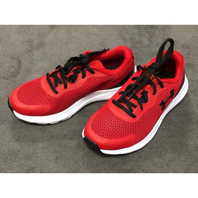 UNDER ARMOUR(アンダーアーマー)のアンダーアーマー ジュニア スニーカー サージ3 RED 23cm スポーツ/アウトドアのランニング(シューズ)の商品写真