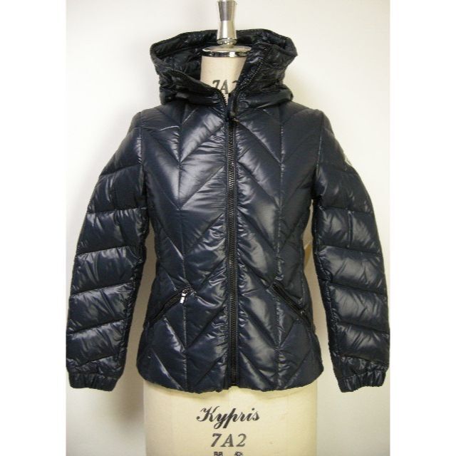 当店の記念日 MONCLER - キッズ10A(大人女性00相当)新品モンクレール