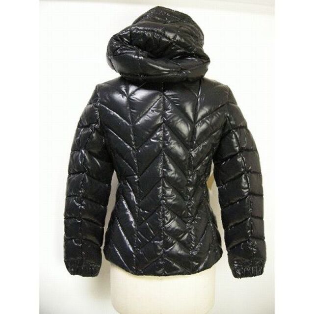 MONCLER(モンクレール)のキッズ12A(大人女性00-0)新品モンクレールPATRICIAダウンジャケット キッズ/ベビー/マタニティのキッズ服女の子用(90cm~)(ジャケット/上着)の商品写真