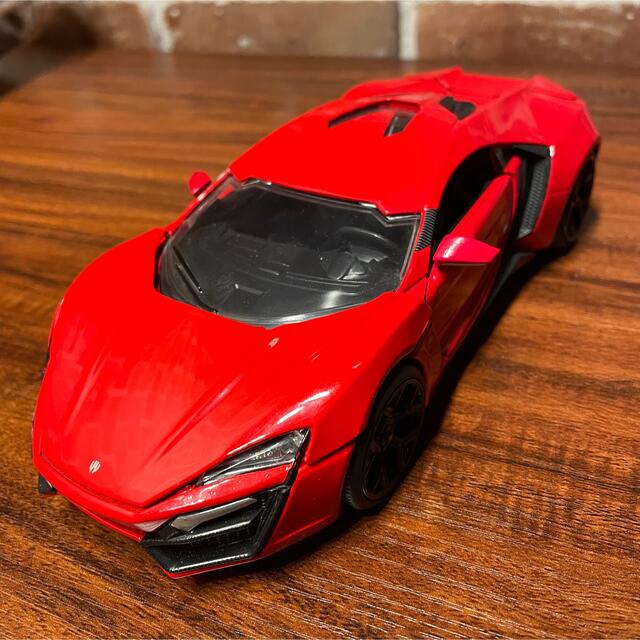 ジェイダトイズ 1:18 ワイルドスピード ライカン ハイパースポーツ 赤