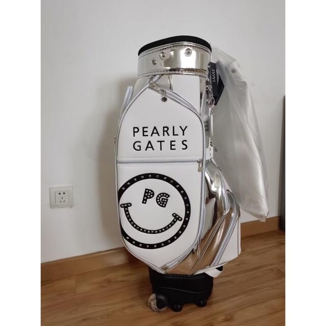 PEARLY GATES(パーリーゲイツ)の【新品・未使用 PEARLYGATESパーリーゲイツキャスターつきキャディバッグ スポーツ/アウトドアのゴルフ(バッグ)の商品写真