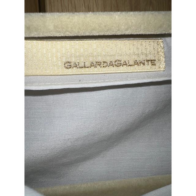 GALLARDA GALANTE(ガリャルダガランテ)のガリャルダガランテ　ドレープ　ブラウス・シャツ　　バイカラー レディースのトップス(シャツ/ブラウス(長袖/七分))の商品写真