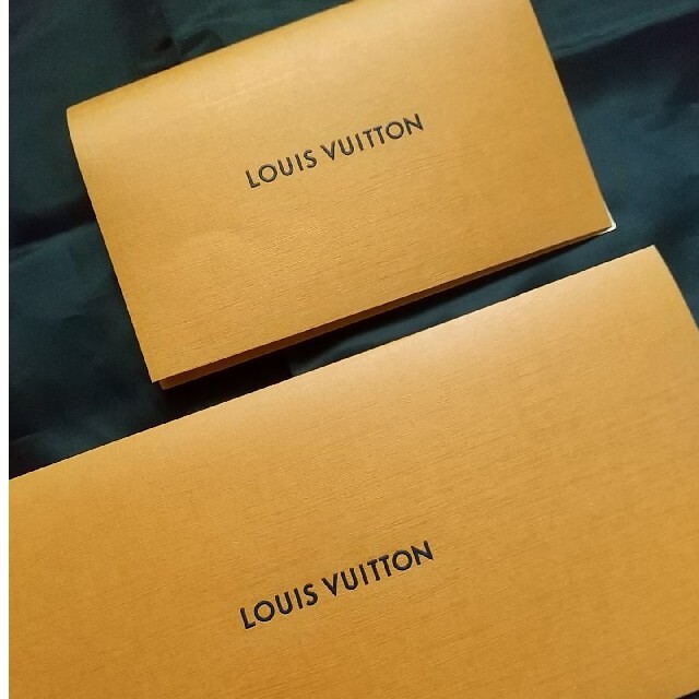 LOUIS VUITTON(ルイヴィトン)のヴィトンのレシートが入ってたペーパーケースです レディースのバッグ(ショップ袋)の商品写真