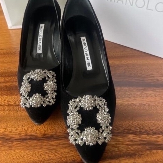 マノロブラニク MANOLO BLAHNIK ハンギシ フラット 34 1/2 | labiela.com