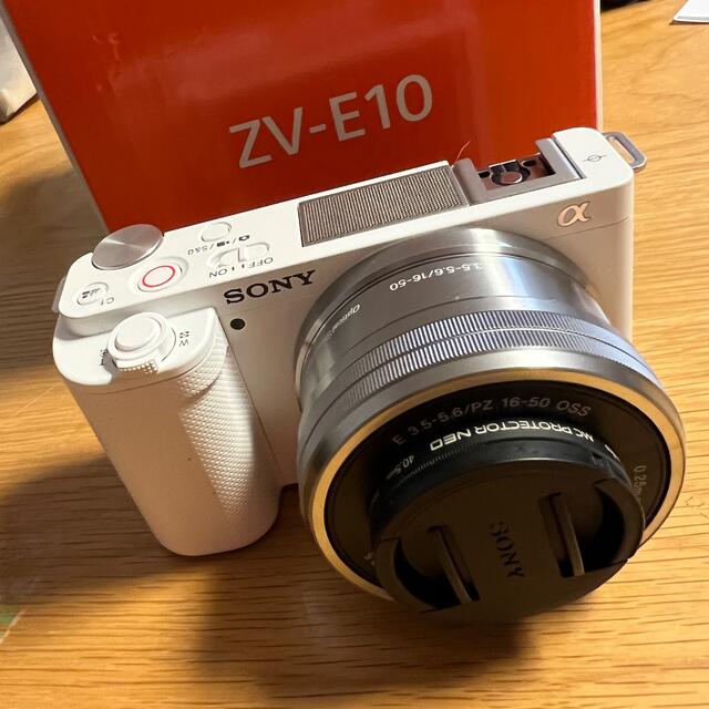 Sony VLOGCAM ZV-E10  パワーズームレンズキット　おまけ付きスマホ/家電/カメラ