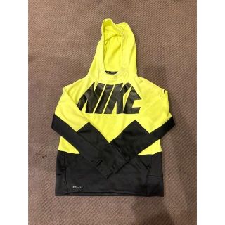 ナイキ(NIKE)のNIKE キッズ　パーカー　130(Tシャツ/カットソー)