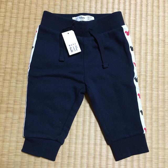 babyGAP(ベビーギャップ)のbaby GAP Disney ミッキー　新品タグ付き 60cm 裏起毛パンツ キッズ/ベビー/マタニティのベビー服(~85cm)(パンツ)の商品写真