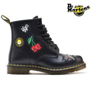 ドクターマーチン(Dr.Martens)の美品ドクターマーチン 8ホール ブーツ  イラスト dr.martens 刺繍(ブーツ)