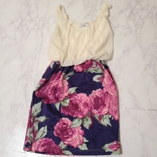 Delyle NOIR - ♡値下げしました♡ Delyle NOIR オフショル Mの通販 by オンライン卸売り デイライル♡花柄♡オフショル Tシャツ/カットソー(七分/長袖)