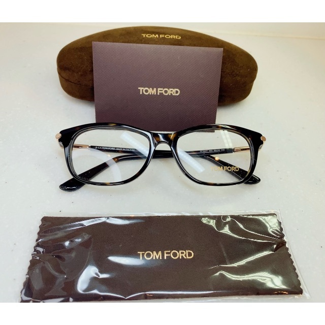 TOMFORD トムフォード サングラス 高級メガネ FT5237 053-