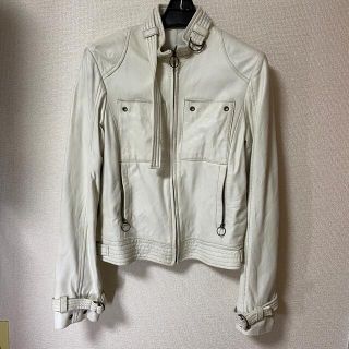 ザラ(ZARA)のZARA 白い革ジャン (ライダースジャケット)