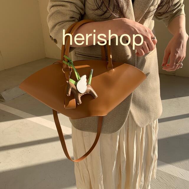 1 しっとり 羊皮 馬 ポニー ペガサス ロデオ 羽付き キーホルダー チャーム レディースのファッション小物(キーホルダー)の商品写真