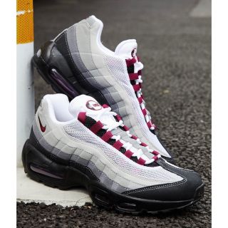 ナイキ(NIKE)の新品未使用NIKE AIR MAX 95  BEETROOT-PEARL 完売品(スニーカー)