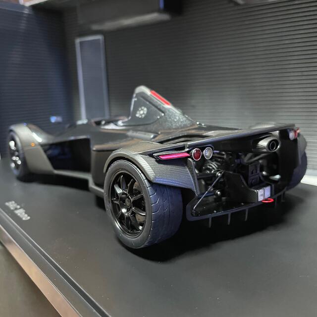 未展示品　オートアート1/18 BAC Mono メタリック・ブラックミニカー