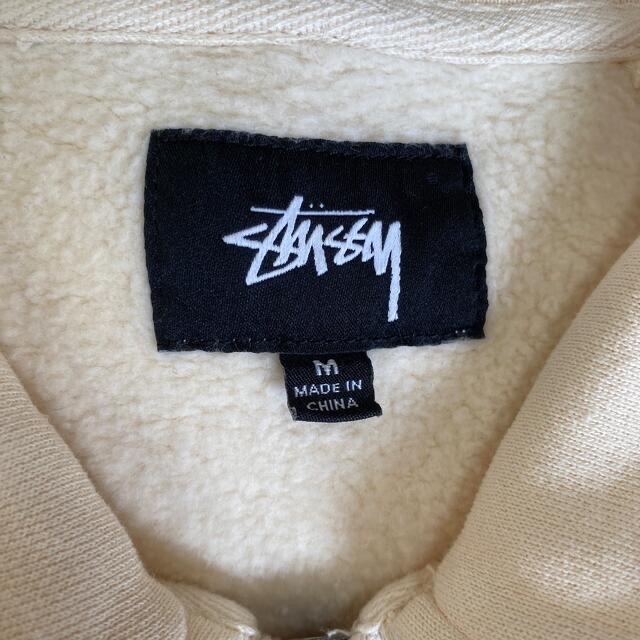 STUSSY - STUSSY ハーフジップスウェット Mサイズの通販 by ૮ •̥ ·̫ ...