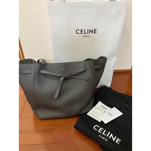 celine(セリーヌ)のほぼ未使用！セリーヌ カバファントム スモール  レディースのバッグ(ショルダーバッグ)の商品写真