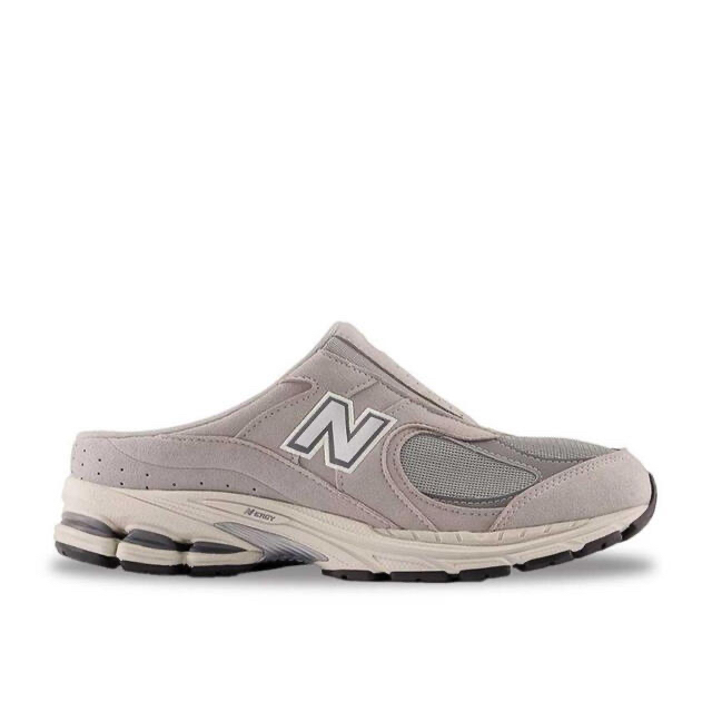 New Balance(ニューバランス)のNew Balance 2002R Mule  メンズの靴/シューズ(スニーカー)の商品写真