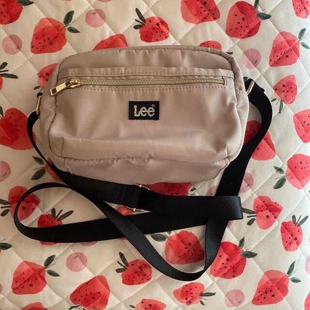 Lee(リー)のLee ショルダーバッグ　すずらん様 レディースのバッグ(ショルダーバッグ)の商品写真