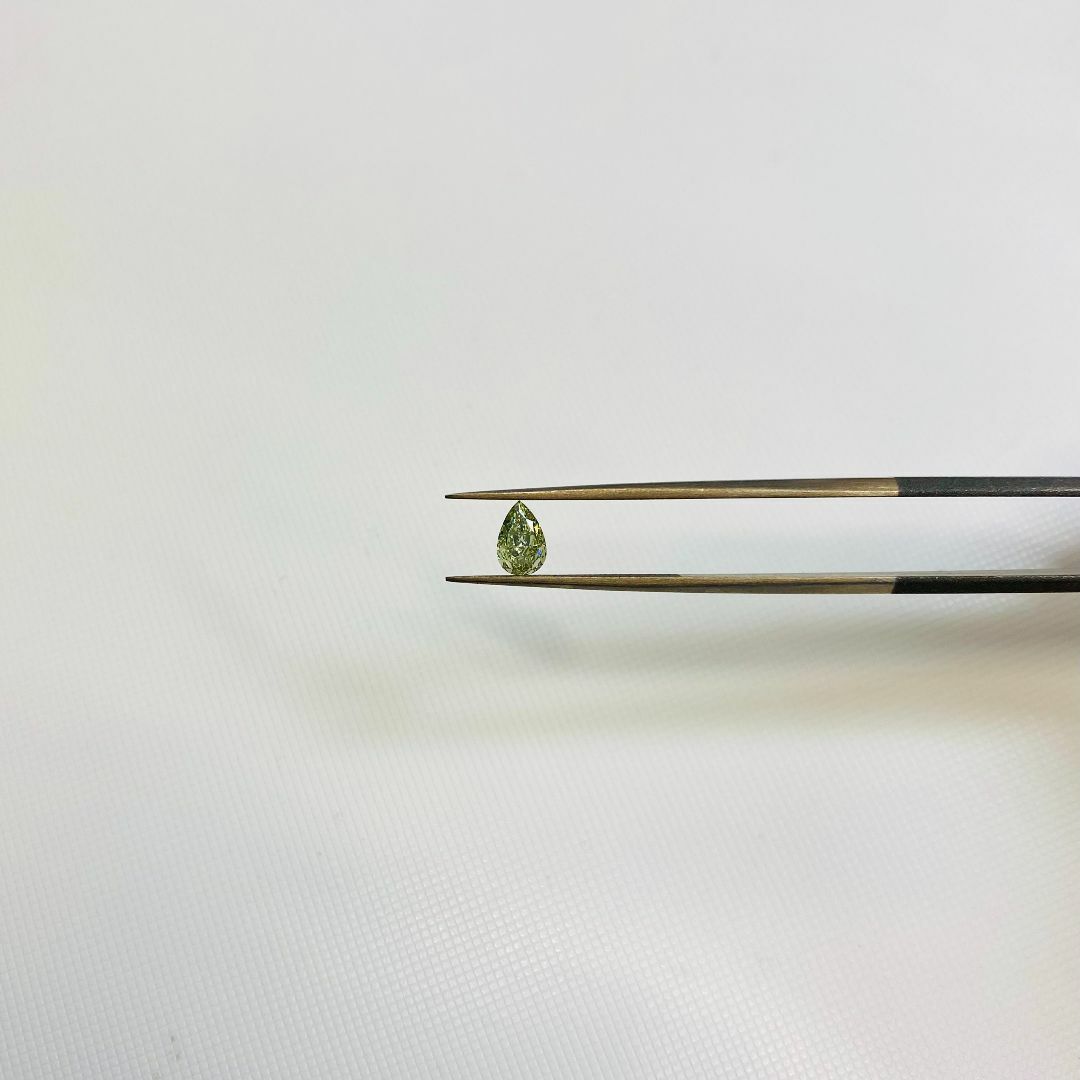 FANCY INTENSE YELLOWISH GREEN 0.368ct PS レディースのアクセサリー(その他)の商品写真