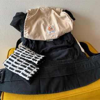 エルゴベビー(Ergobaby)のエルゴベビー＊キャリー＊ブラック　よだれカバー付き♡(抱っこひも/おんぶひも)