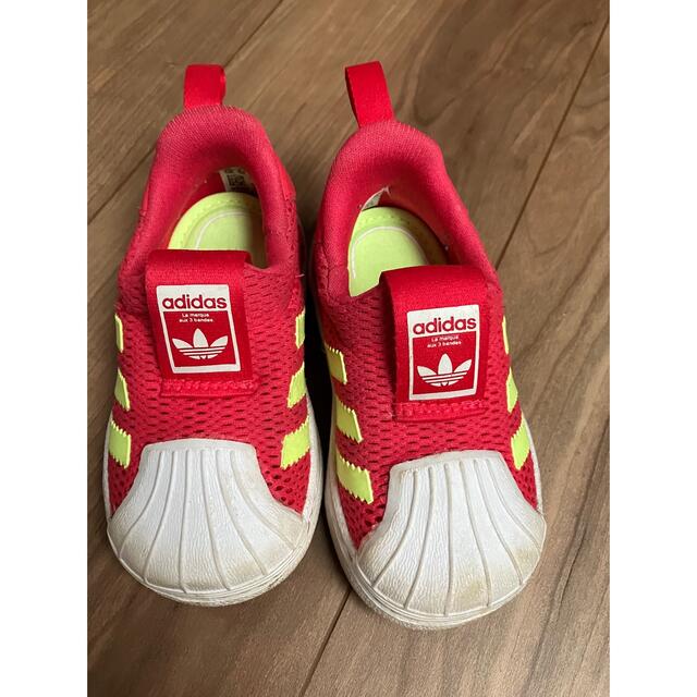 adidas(アディダス)のアディダス スニーカー キッズ/ベビー/マタニティのベビー靴/シューズ(~14cm)(スニーカー)の商品写真