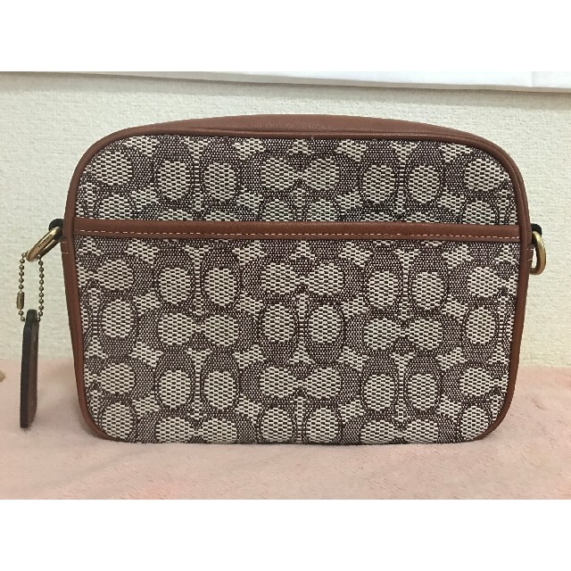 COACH(コーチ)のCOACH シグネチャー テキスタイル ジャカード バッグマッシュルーム レディースのバッグ(ショルダーバッグ)の商品写真