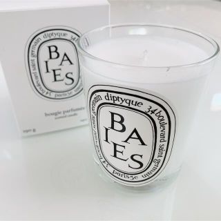 ディプティック(diptyque)の【ギフト品】Diptyque ディプティック 白　フレグランスキャンドル　ベ(アロマ/キャンドル)