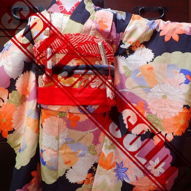 500円引きクーポン】 ☆sold out☆ 7歳 レトロ菊楓扇 七五三 お着物