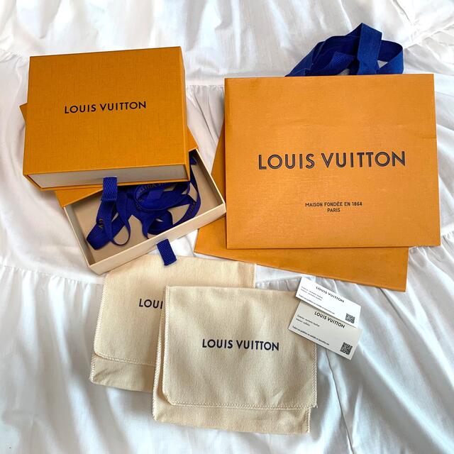 LOUIS VUITTON(ルイヴィトン)のルイ・ヴィトン　空箱とショップバッグ レディースのバッグ(ショップ袋)の商品写真