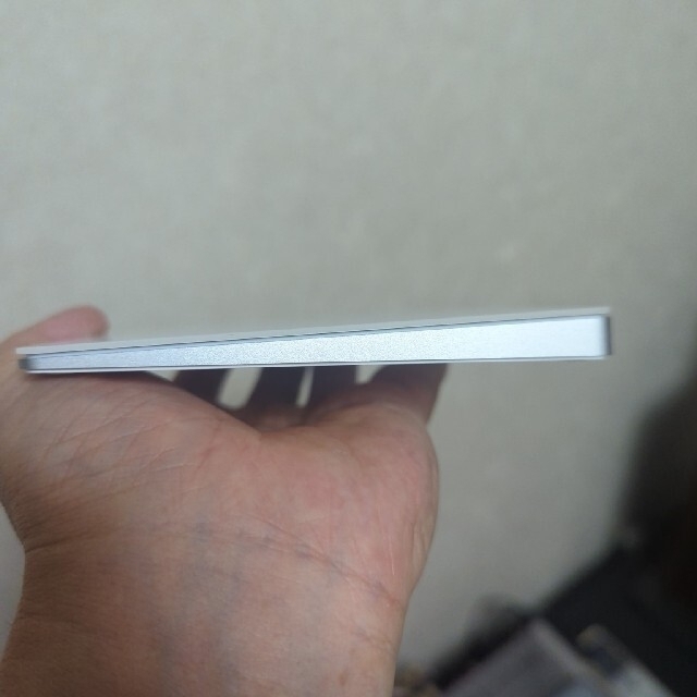 Apple(アップル)のApple Magic TrackPad 2 本体のみ スマホ/家電/カメラのPC/タブレット(PC周辺機器)の商品写真