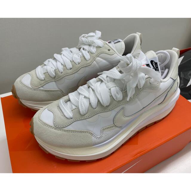 NIKE(ナイキ)のNIKE sacai Vapor Waffle ヴェイパーワッフル　White メンズの靴/シューズ(スニーカー)の商品写真