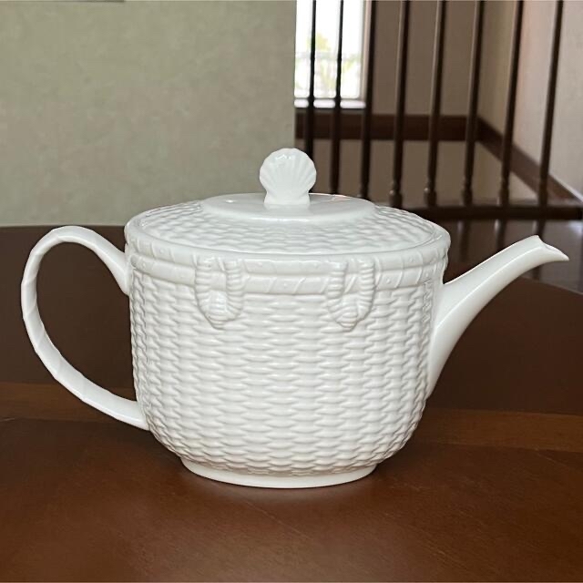 WEDGWOOD(ウェッジウッド)の【黒壺美品】英国製　ウェッジウッド★ナンタケット★ティーポット インテリア/住まい/日用品のキッチン/食器(食器)の商品写真