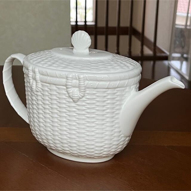 WEDGWOOD(ウェッジウッド)の【黒壺美品】英国製　ウェッジウッド★ナンタケット★ティーポット インテリア/住まい/日用品のキッチン/食器(食器)の商品写真