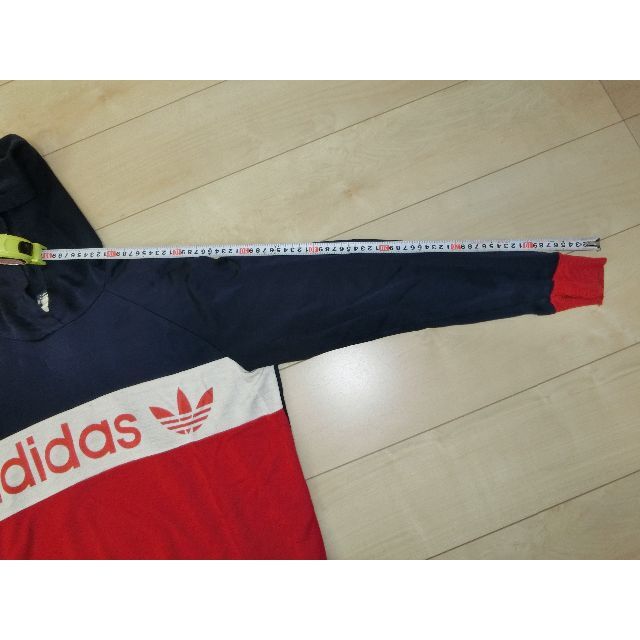 adidas(アディダス)のadidas　パーカー　古着 メンズのトップス(パーカー)の商品写真