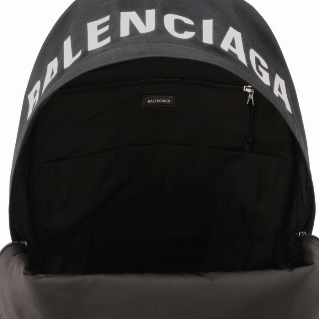 BALENCIAGAのバックパック wheel リュック