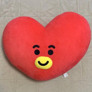 ビーティーイシビル(BT21)のBT21 TATA クッション 大 (K-POP/アジア)