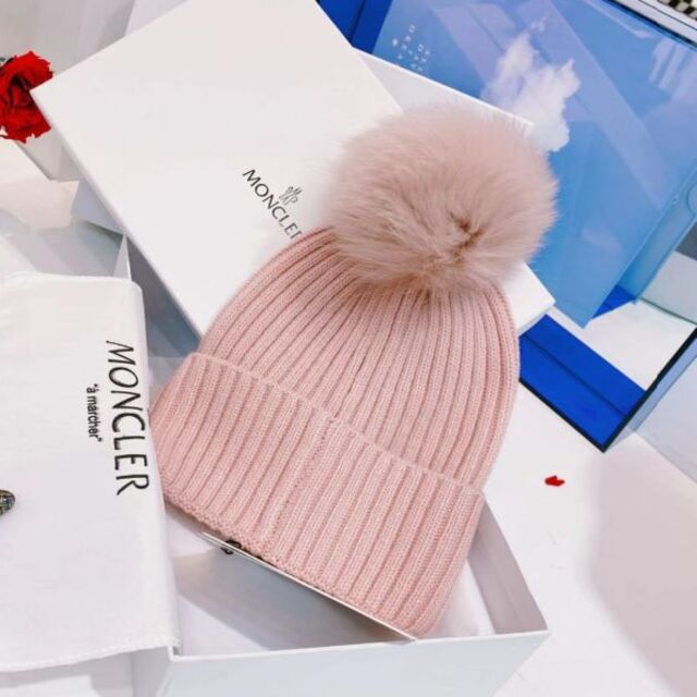 よろしくお MONCLER - モンクレール レディース ニット帽 リアルファー