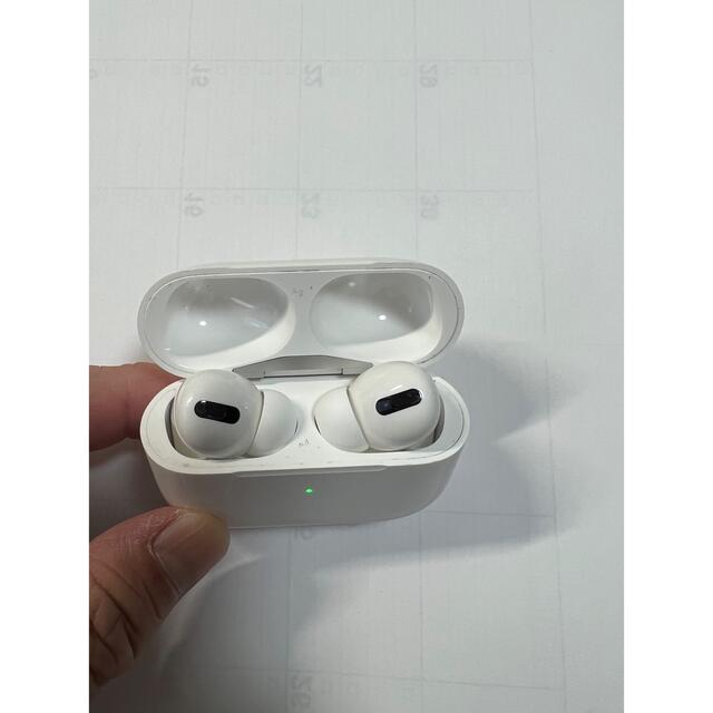 AirPods pro MagSafe対応　予備イヤーピス未使用　箱あり スマホ/家電/カメラのオーディオ機器(ヘッドフォン/イヤフォン)の商品写真