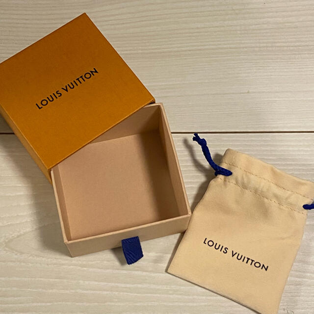 LOUIS VUITTON(ルイヴィトン)のルイヴィトン　空箱　美品 レディースのバッグ(ショップ袋)の商品写真
