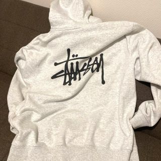 ステューシー(STUSSY)のヒロ様 stussy ロゴ　パーカー　XL(パーカー)