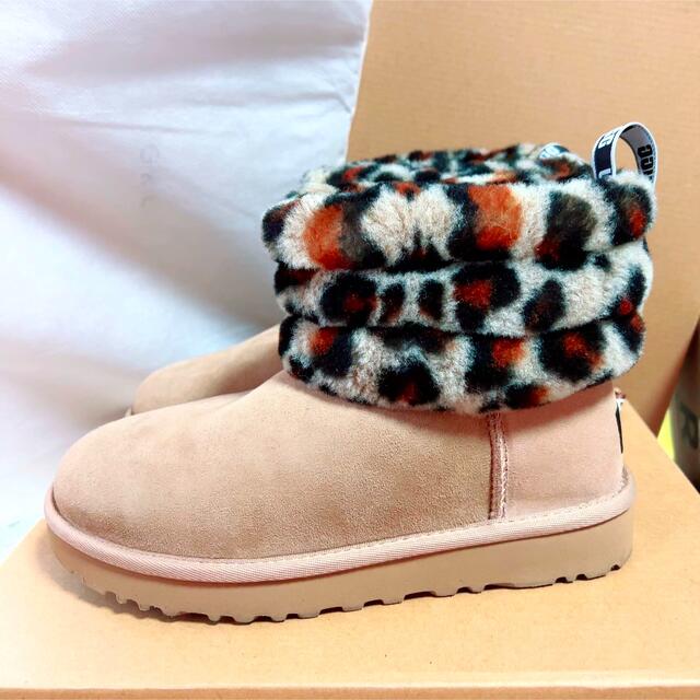 ugg fluff mini quilted アグ　フラッフキルテッド　ムートン