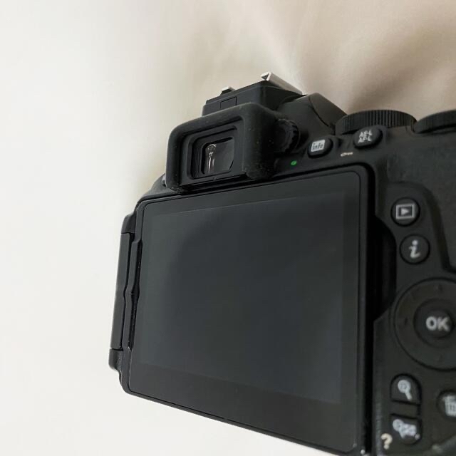 Nikon(ニコン)の【良判定】点検クリーニング済 Nikon D5600 ボディ スマホ/家電/カメラのカメラ(デジタル一眼)の商品写真