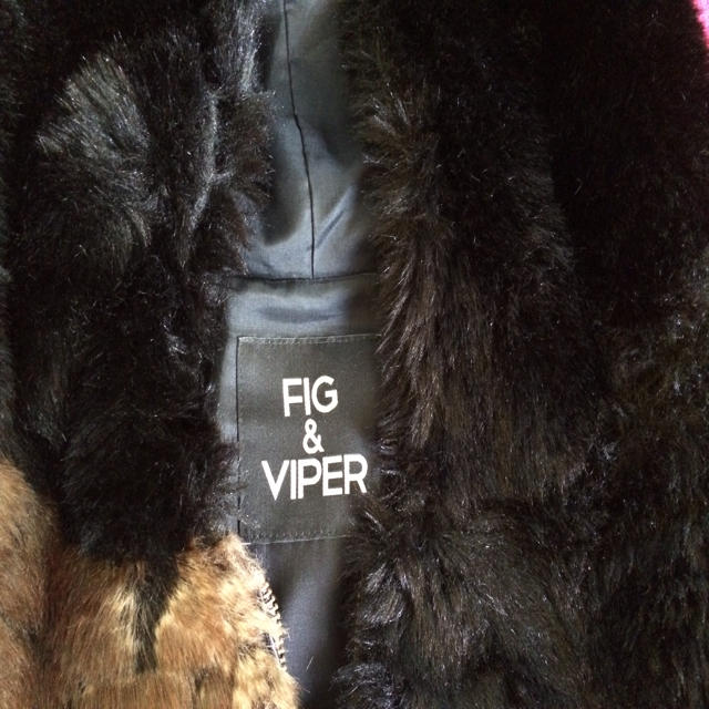 FIG&VIPER(フィグアンドヴァイパー)の人気☆Fファーブルゾン レディースのジャケット/アウター(毛皮/ファーコート)の商品写真