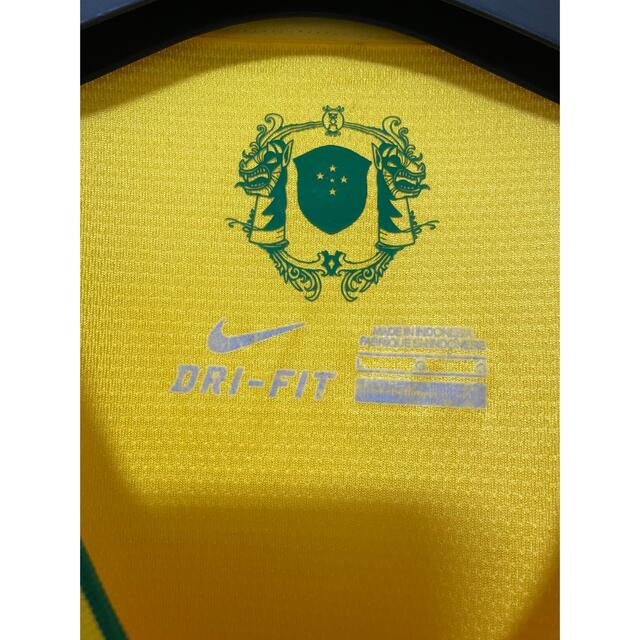 NIKE(ナイキ)のブラジル ホームユニフォーム サイズL スポーツ/アウトドアのサッカー/フットサル(ウェア)の商品写真