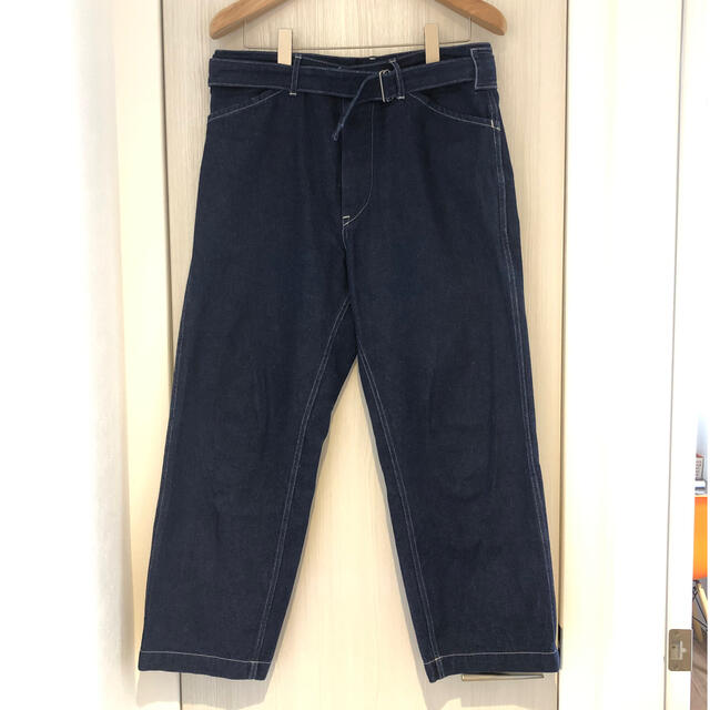 COMOLI(コモリ)のCOMOLIコモリBelted Denim Pantsベルテッドデニムパンツ メンズのパンツ(デニム/ジーンズ)の商品写真